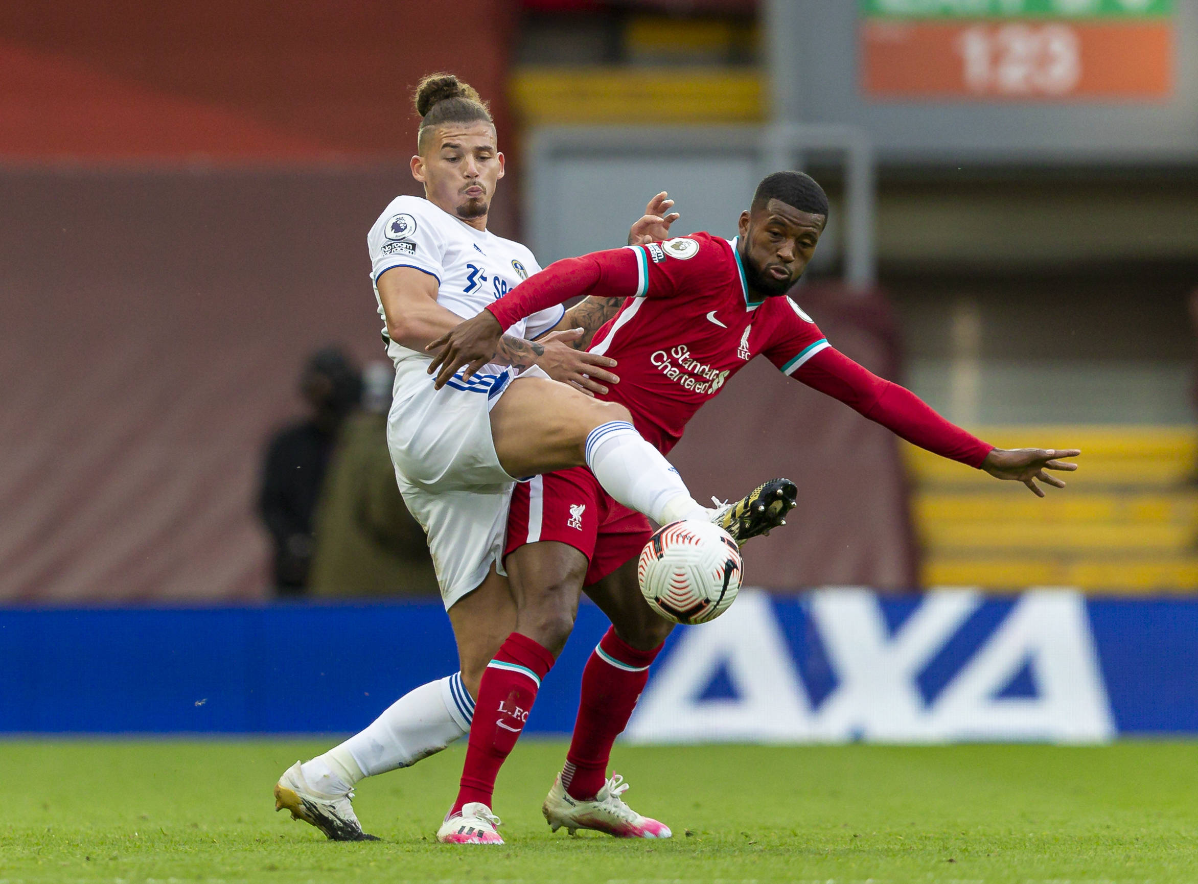 足以顯示出 足以顯示出