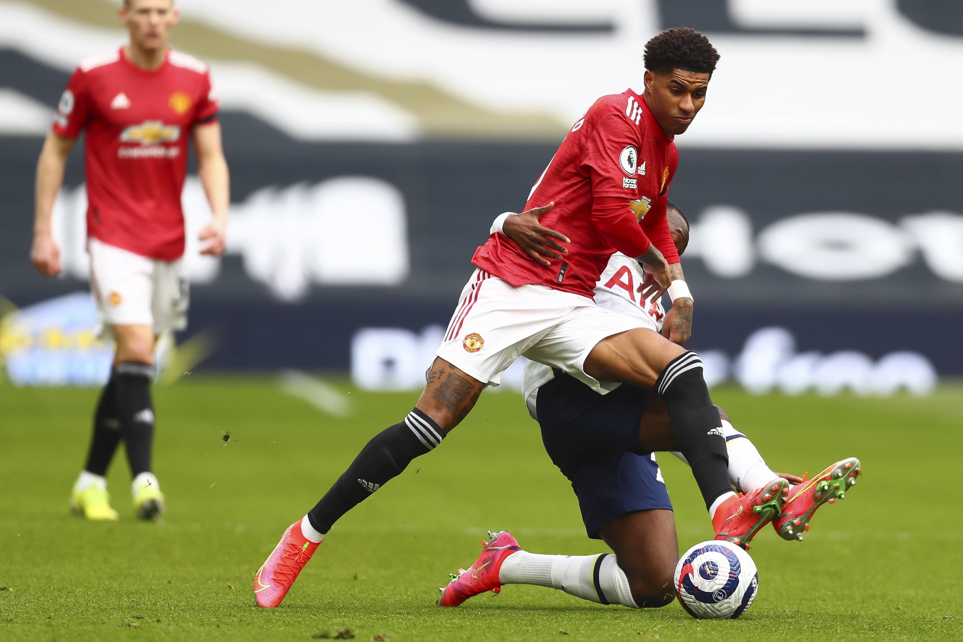 打破对手的 打破对手的